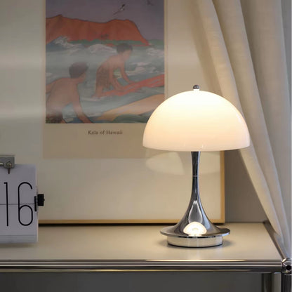 Chrome Dome Table Lamp – 70s Space Age Design